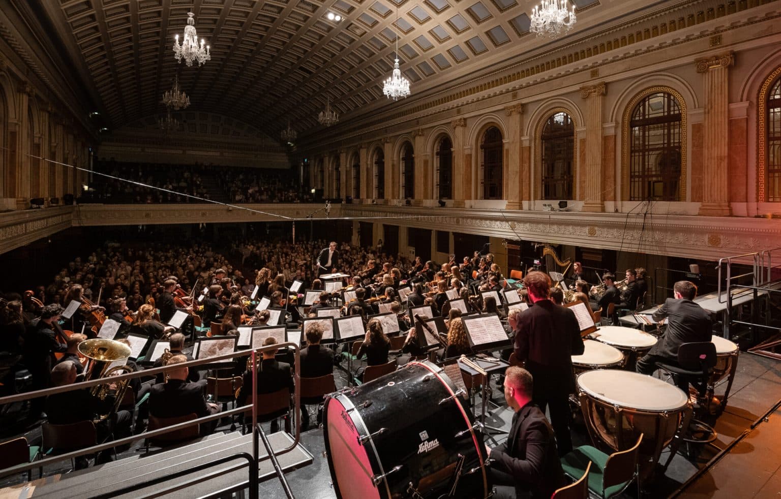 Foto dei Concerti di Gala. Se intendi partecipare a tutti e sei i Concerti di Gala, approfitta del nostro imbattibile vantaggio con lo sconto sul pass "Friend of the Festival". Ci auguriamo che ti unirai a noi per un altro anno di magiche esibizioni di Gala con artisti corali di fama mondiale!