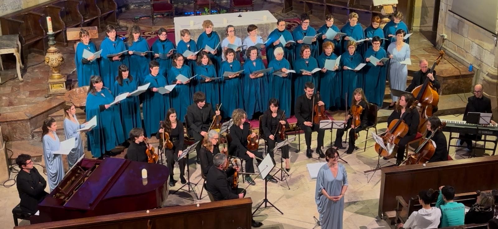 Photo du groupe choral Emotio Taldea du Pays basque espagnol