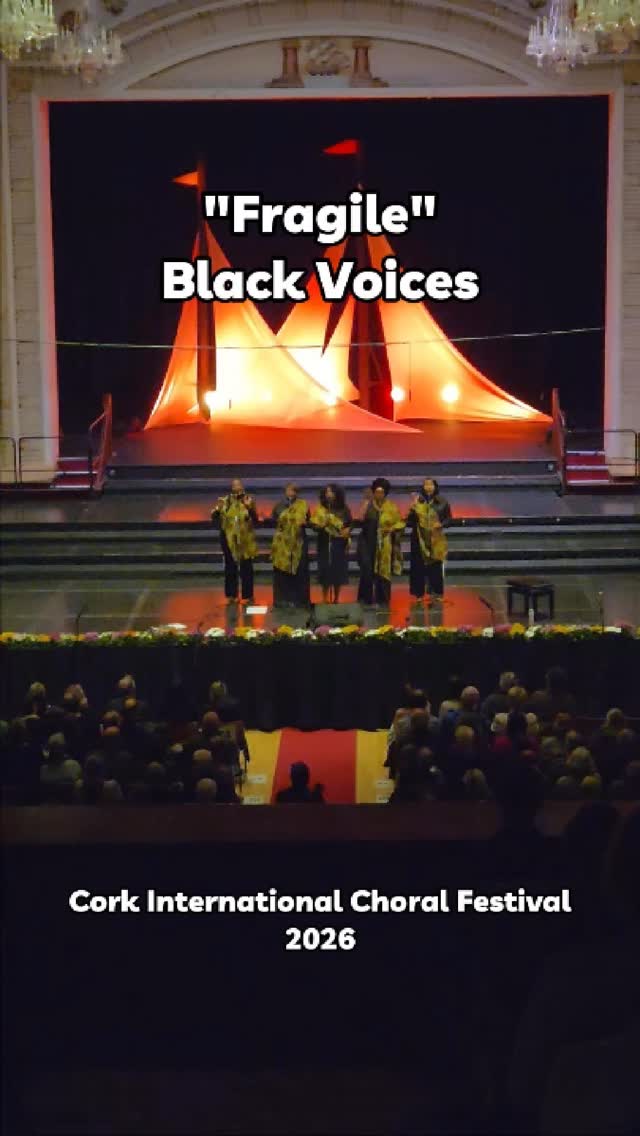 I @blackvoicesuk ci hanno portato tutti in un viaggio musicale straordinario al Concerto di Gala di quest'anno, e la loro interpretazione di "Fragile" è stata...